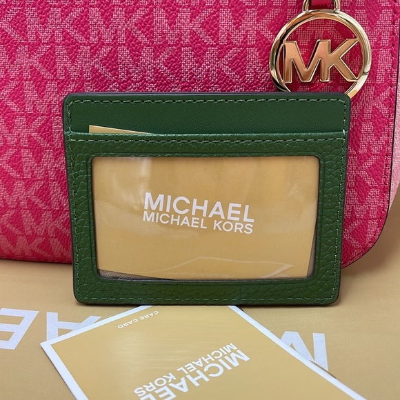 MICHAEL KORS
Large Pebbled Leather Card Holder Case
Fern Green 
NWT - Picture 14 of 16